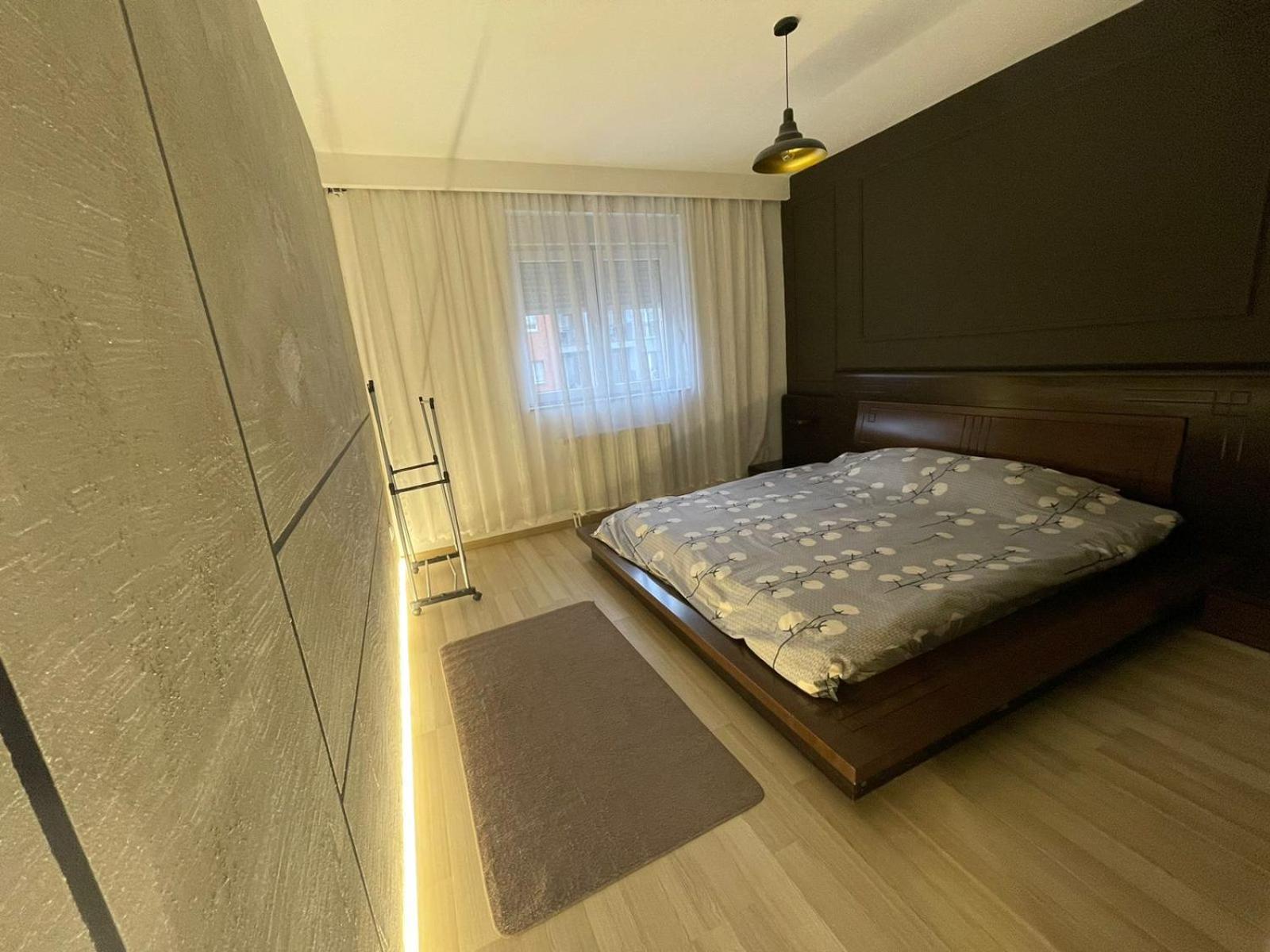 Prishtina Escape Apartments Pristina Esterno foto
